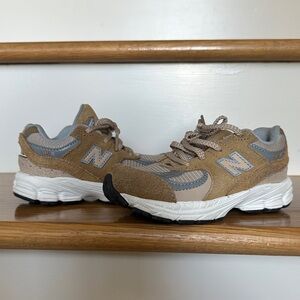 New Balance Kids' Tan and Gray Sneakers 2002R size 10 toddler boy